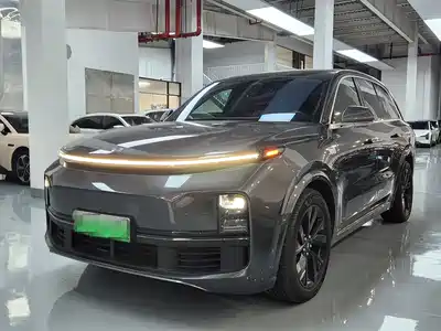 Li Auto L8