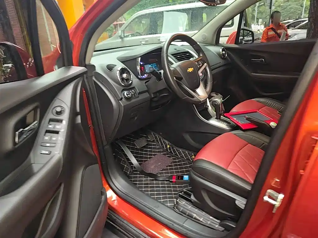 Chevrolet Trax 2014 1.4T Automatic 2WD Luxury фото 16