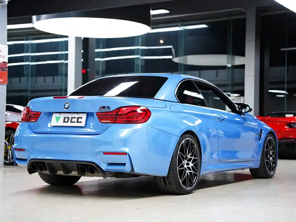 BMW M4 2017 M4 Convertible Fans Limited Edition фото 7