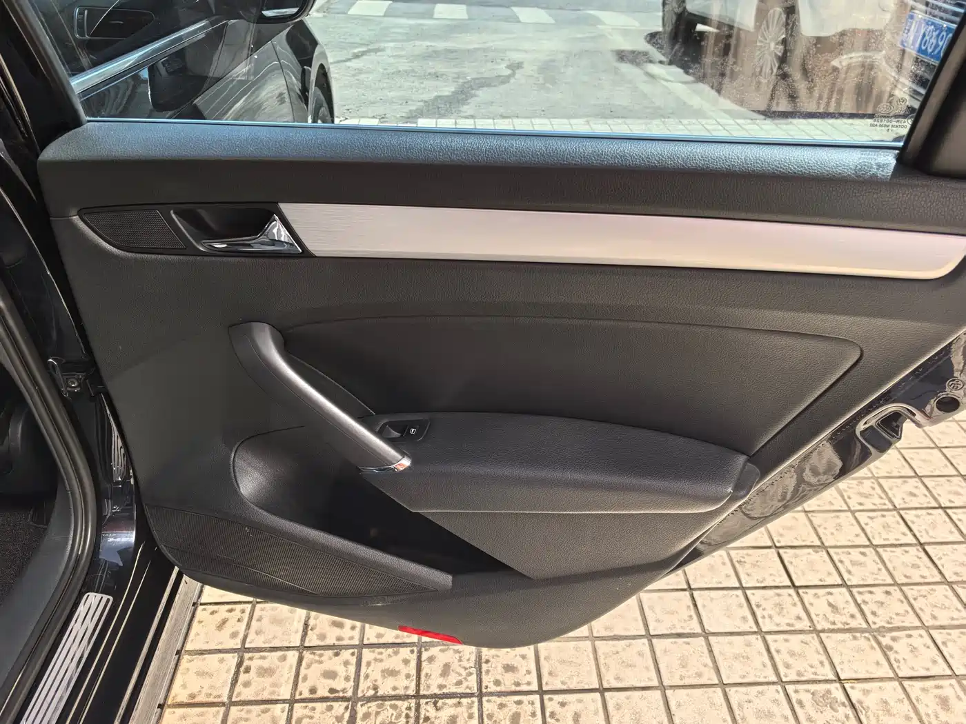 Volkswagen Passat 2015 1.8TSI DSG Honor Edition фото 17