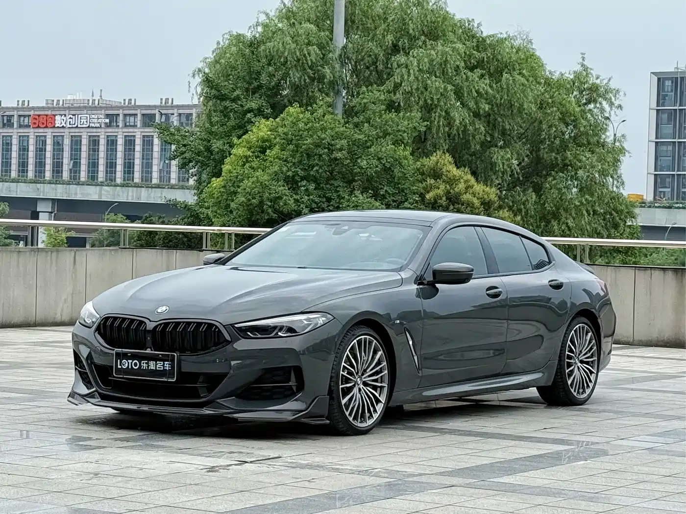 Фото 1 - BMW 8 Series