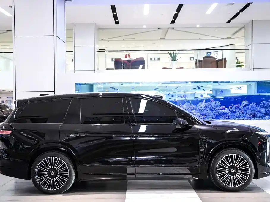 NIO ES8 2026 2025 Model 6-Seat Executive Luxury Edition