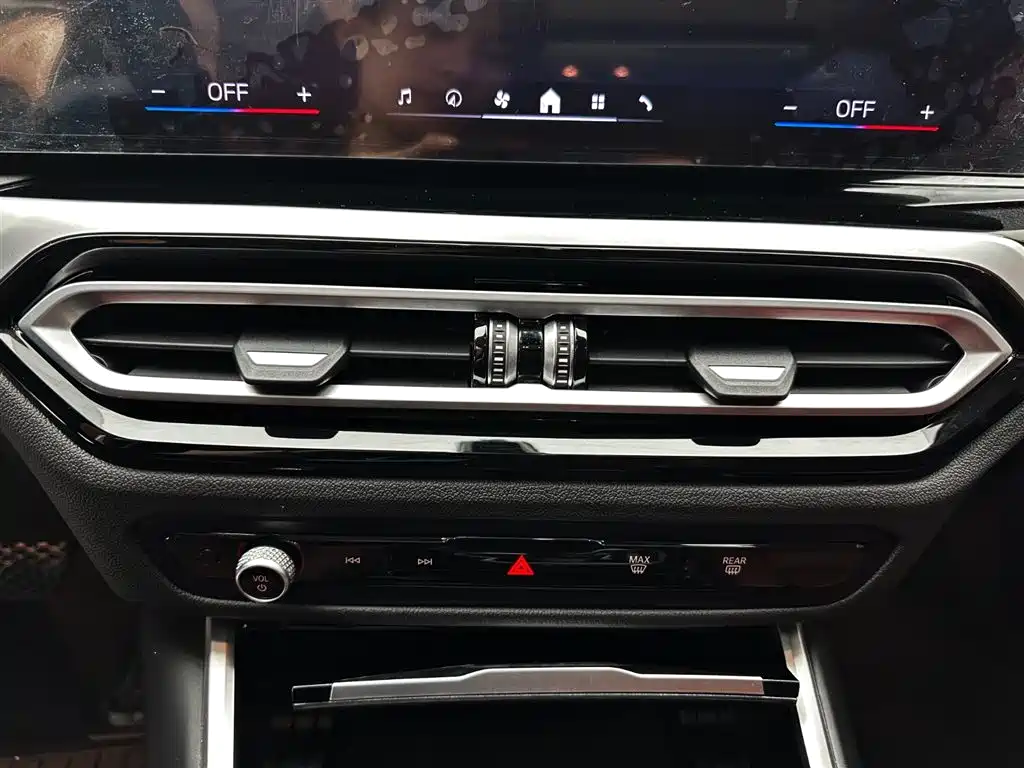 BMW 3 Series 2023 320Li M Sport Package фото 15