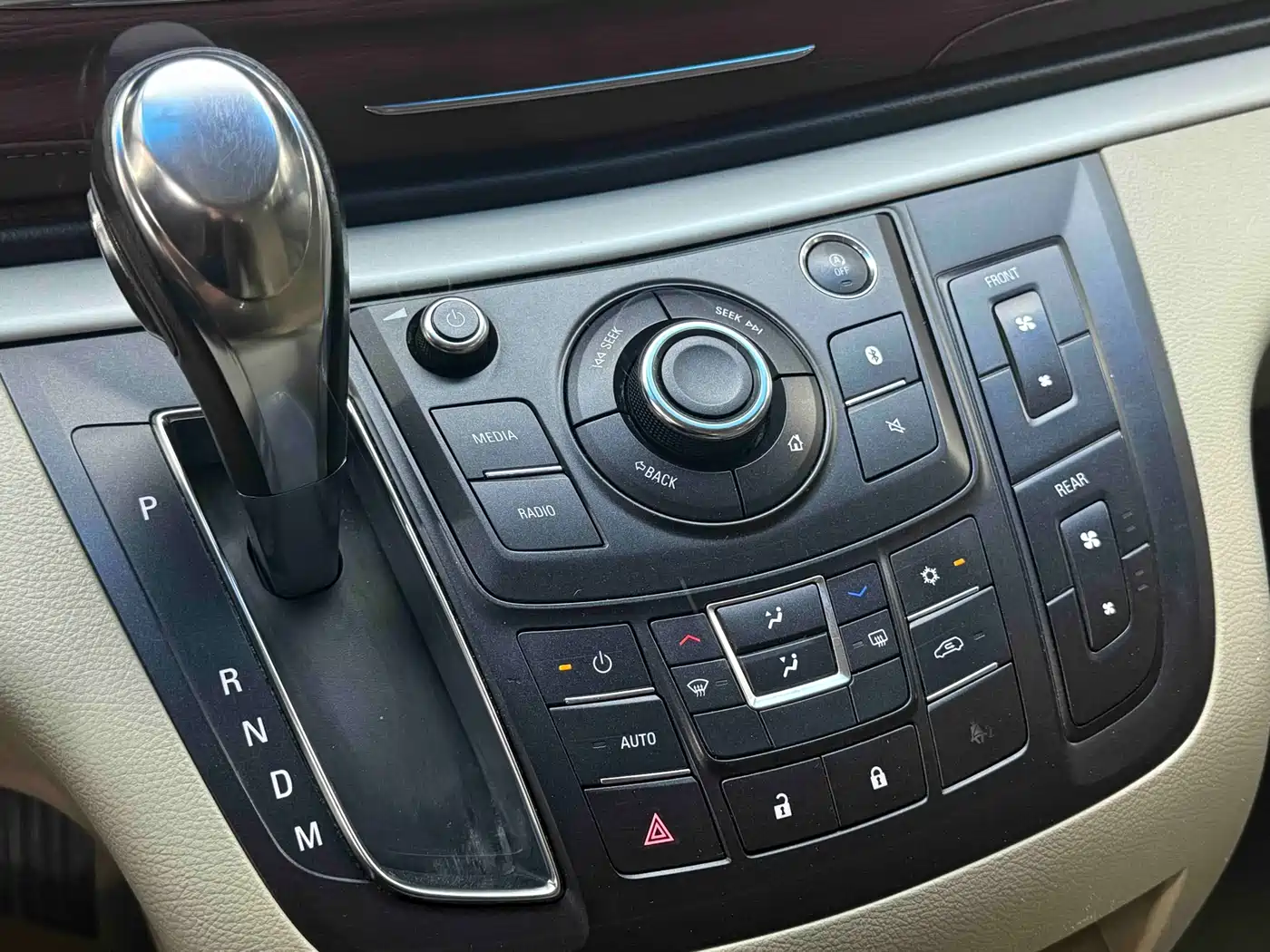 Buick GL8 2018 28T Luxury Model China VI фото 14