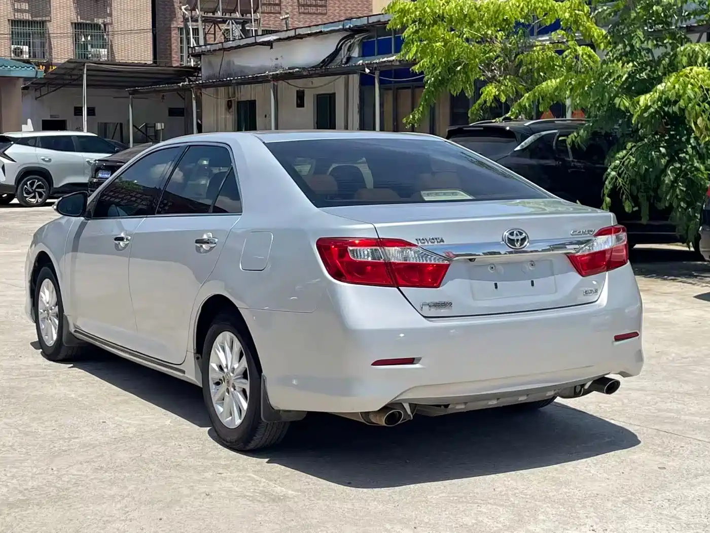 Photo 6 - Toyota Camry