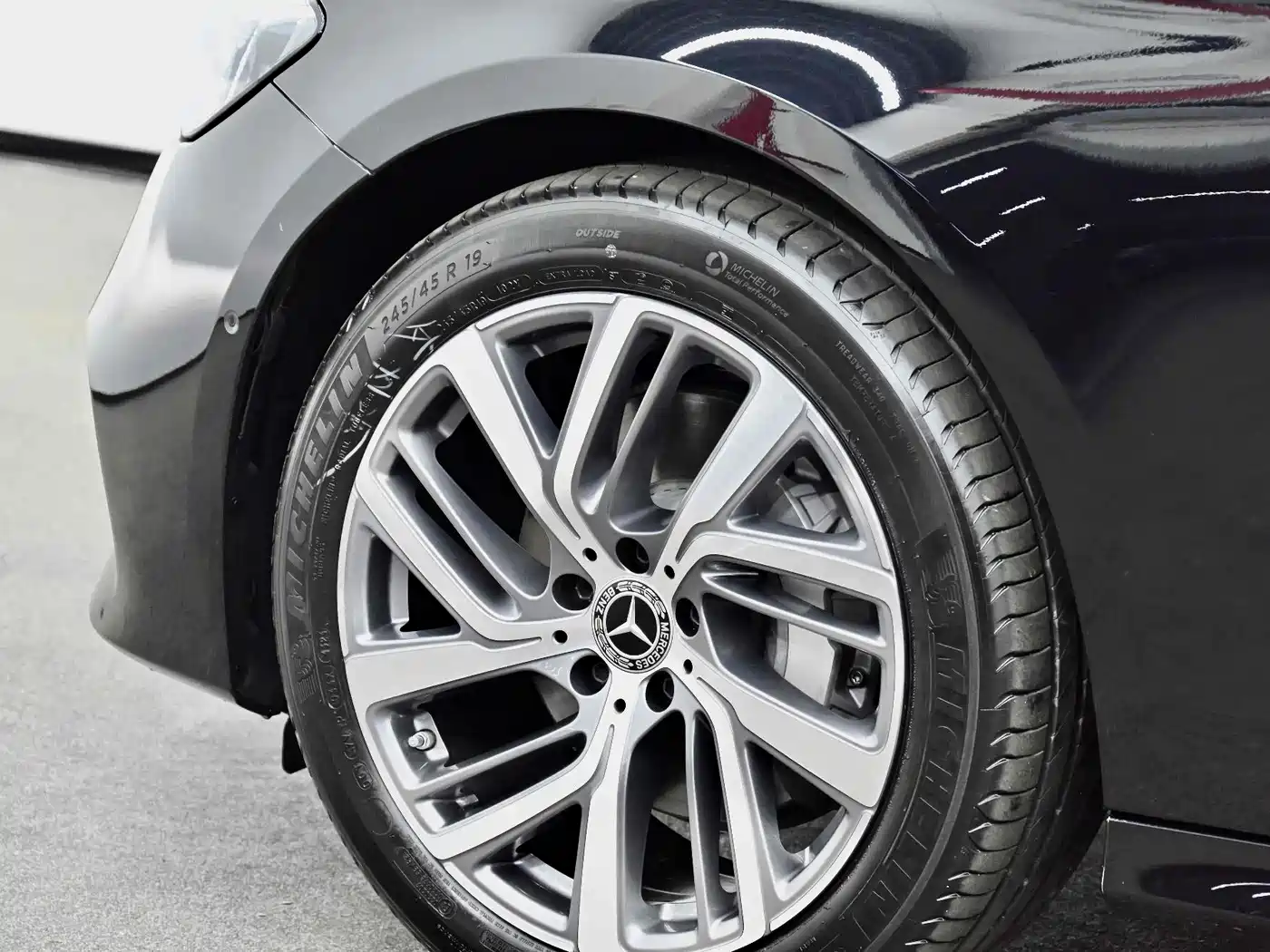 Mercedes-Benz E-Class 2025 E 300 L Fashion фото 22