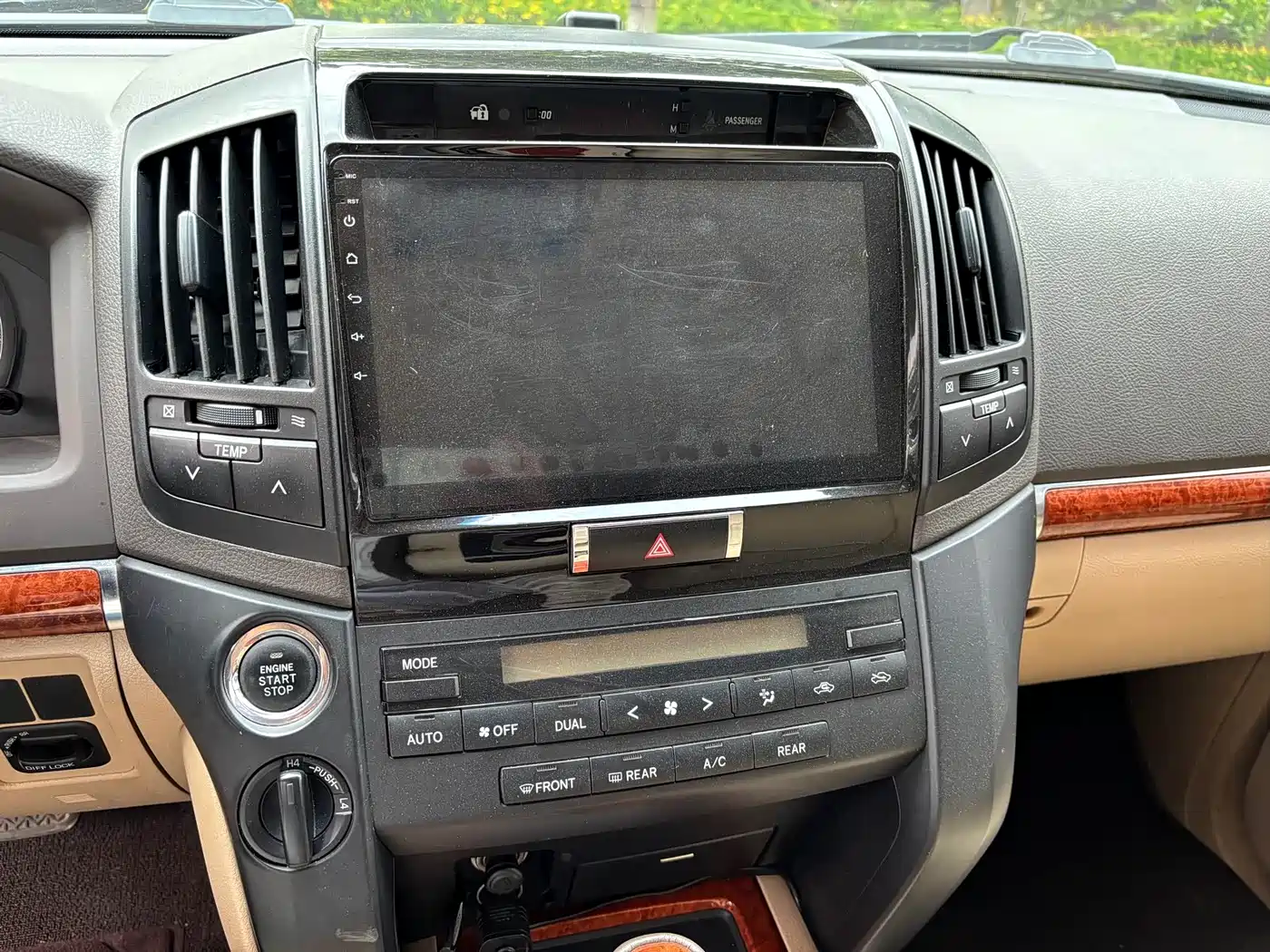 Toyota Land Cruiser (Import) 2015 2015 4.0L V6 Middle East Limited Edition