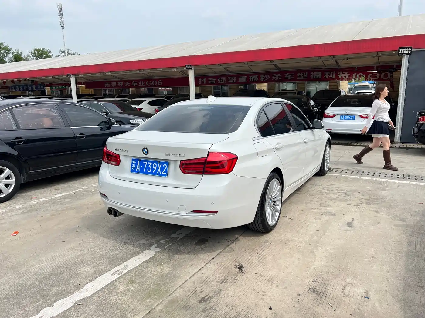 BMW 3 Series 2018 320i M Sport Black Night Edition фото 20
