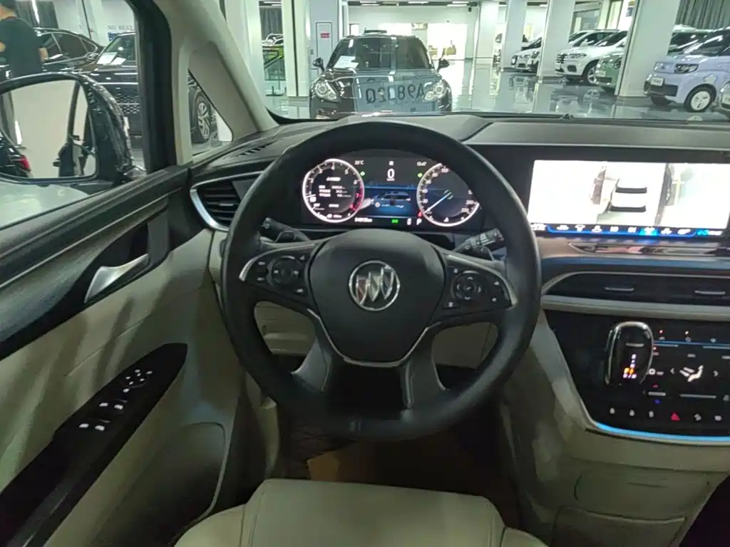 Фото 11 - Buick GL8