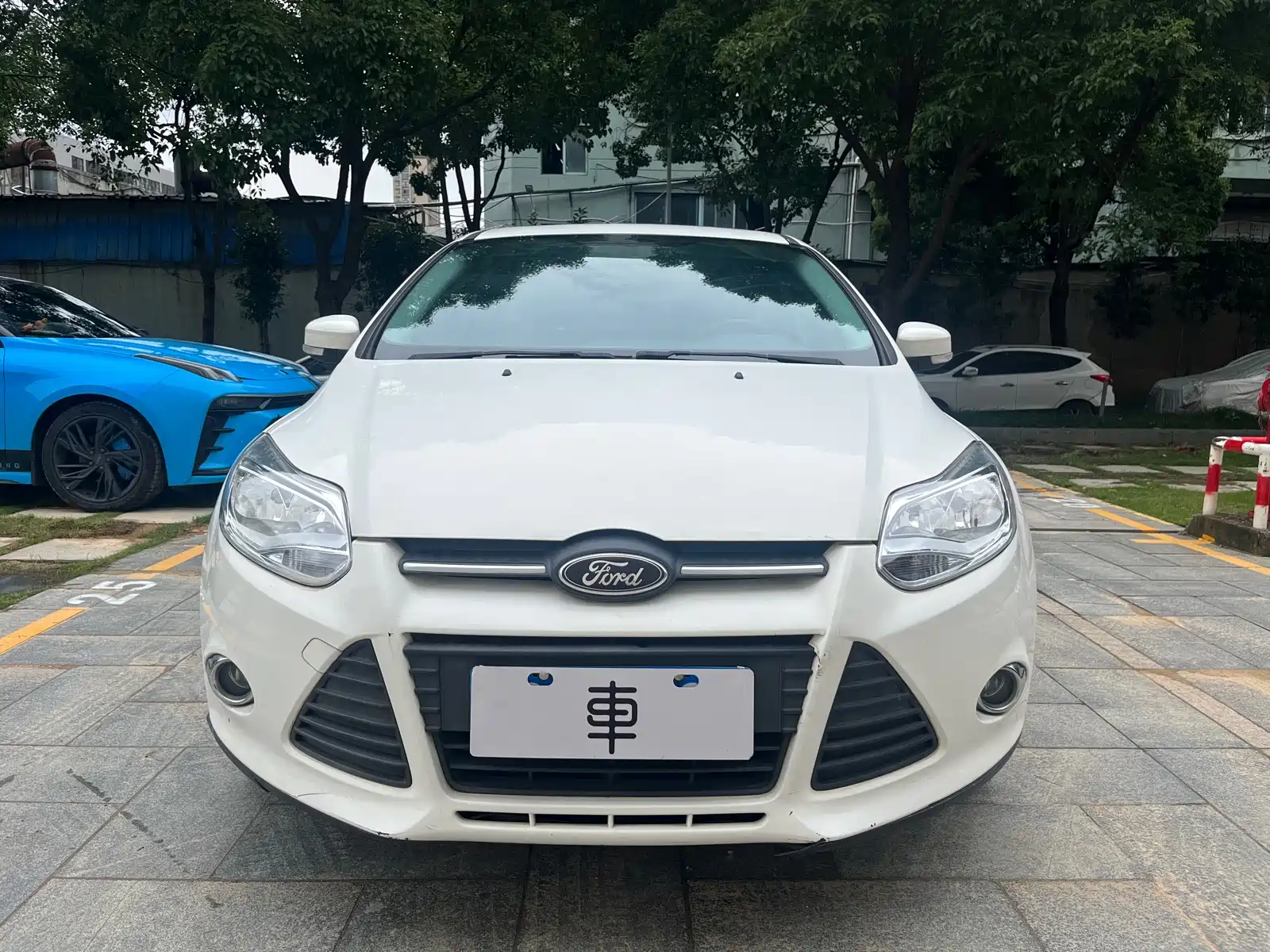 Фото 2 - Ford Focus