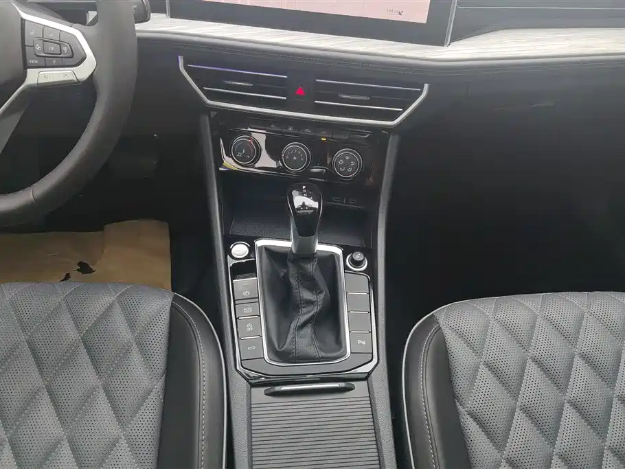 Volkswagen Sagitar 2024 300TSI DSG Surpass Edition фото 16