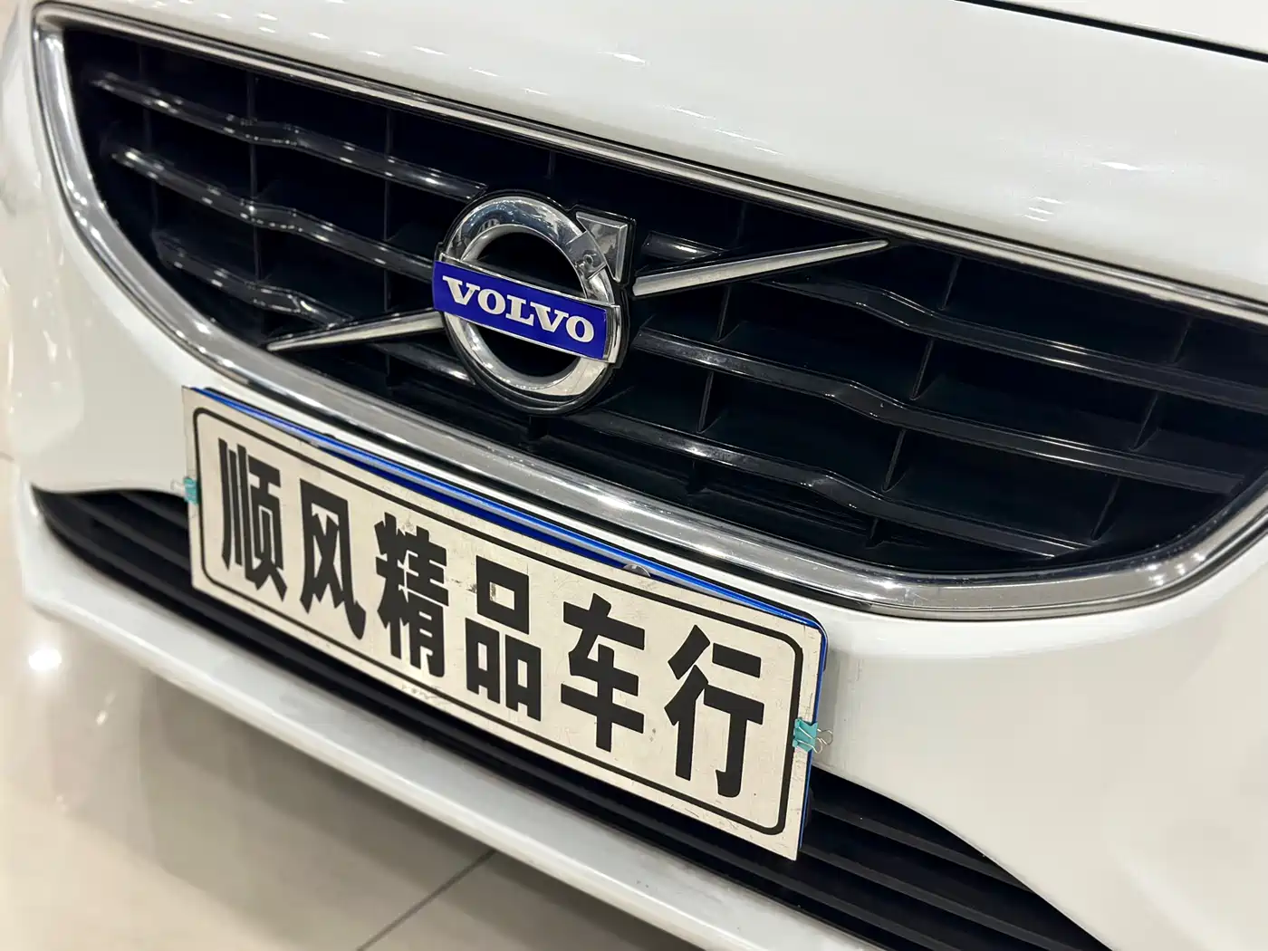 Фото 26 - Volvo V40