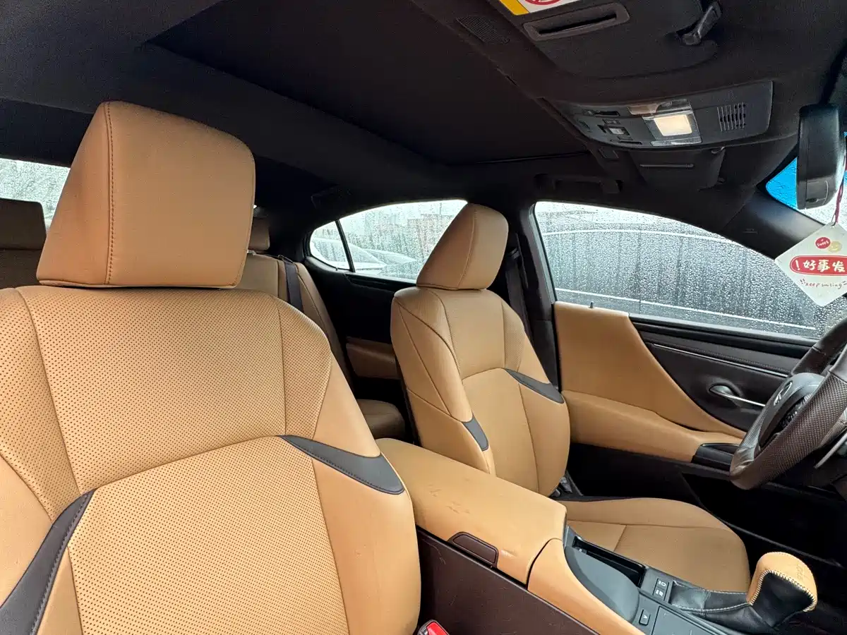 Lexus ES 2020 200 Excellence фото 12