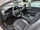 Photo 10 - Buick Regal