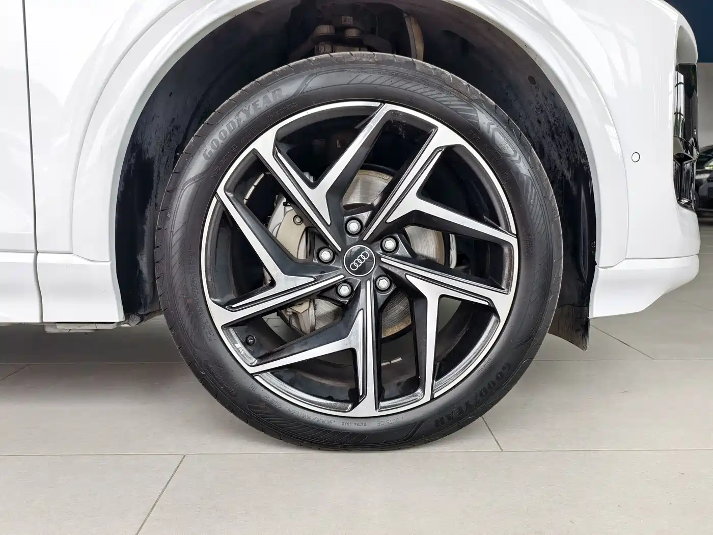 Audi Q6L e-tron 2025 Model Pioneer Edition фото 16