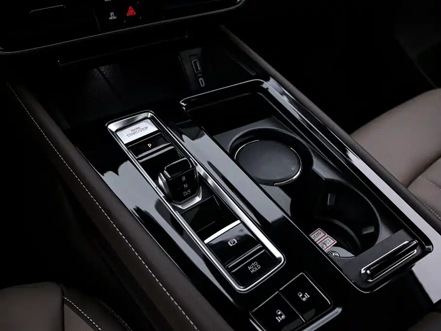 Volkswagen Viloran 2024 380TSI Prestige Edition фото 9