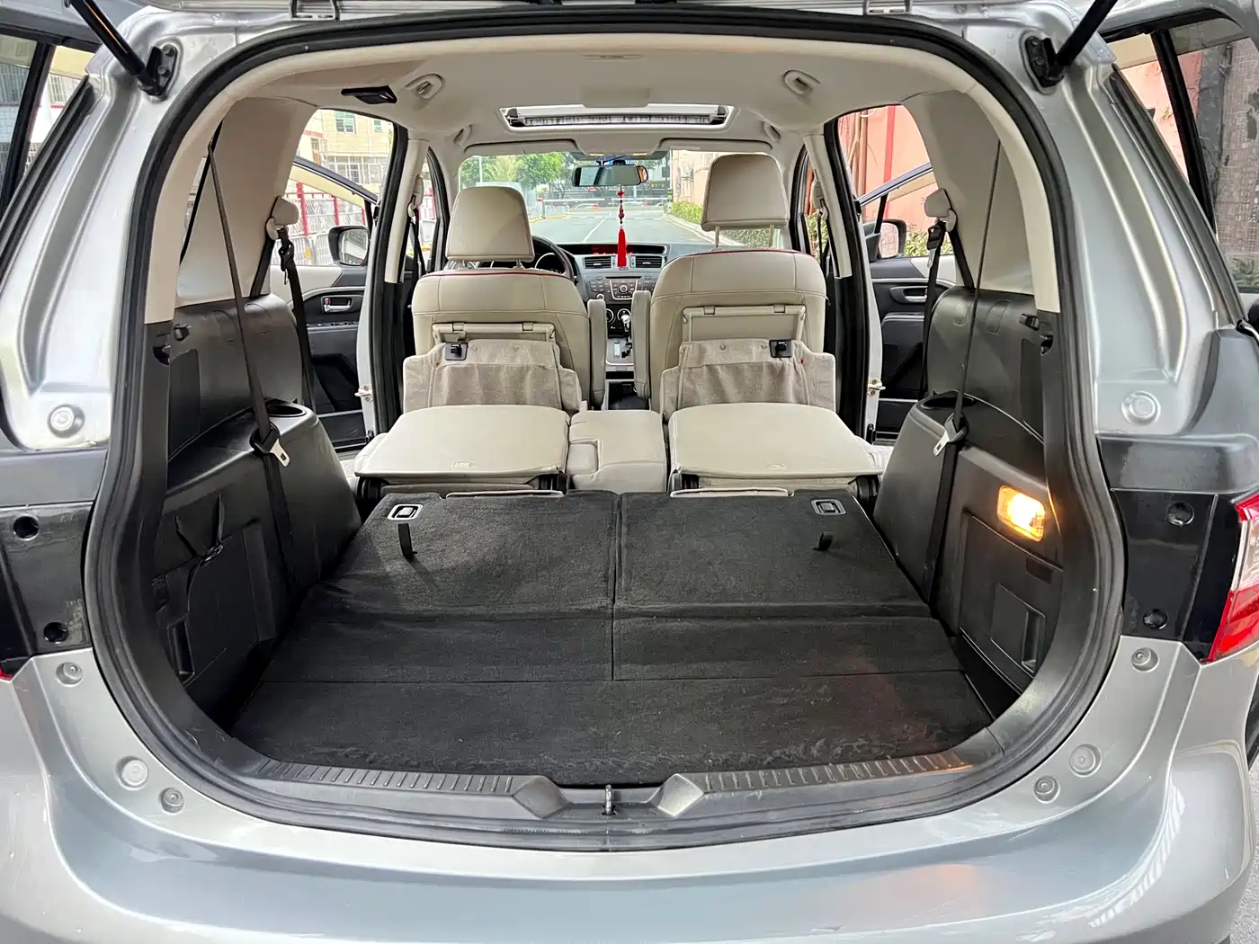 Mazda Mazda5 2011 2011 2.0L Automatic Luxury