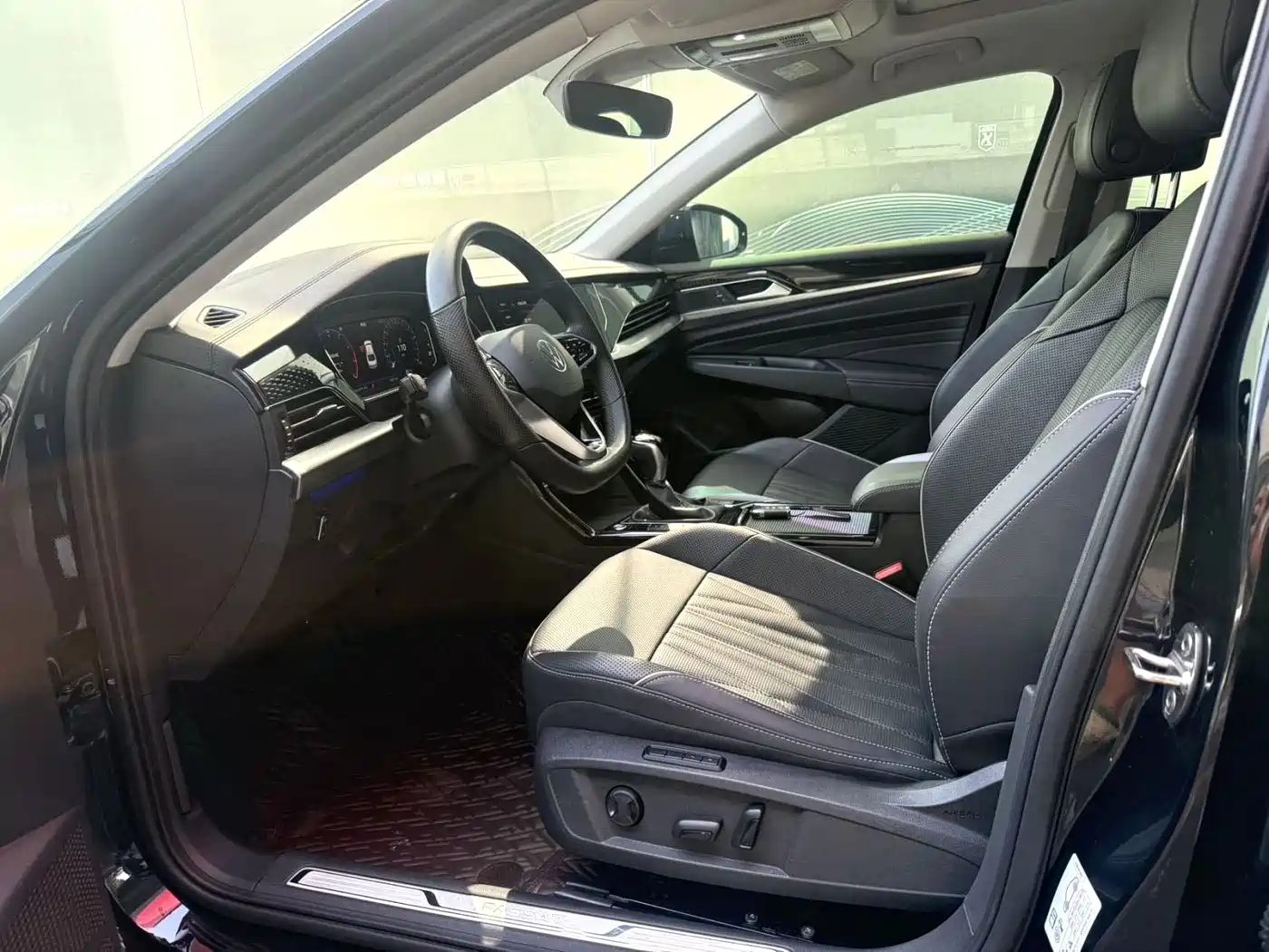 صورة 4 - Volkswagen Passat