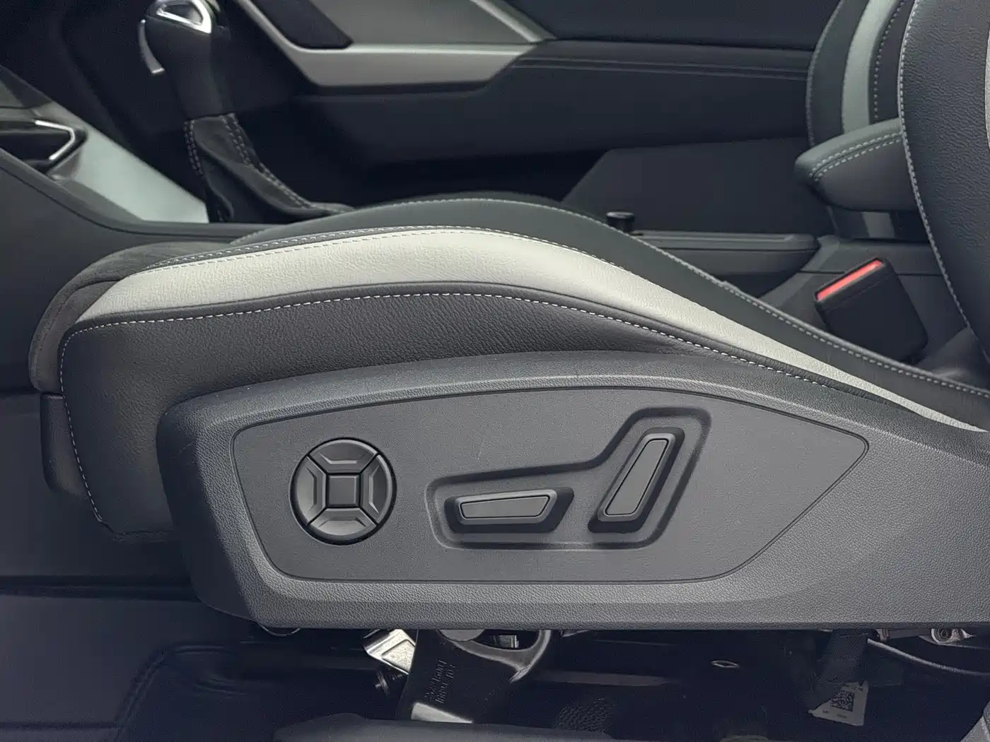 Audi Q3 2025 2023 35 TFSI Fashion Dynamic (1.4T)