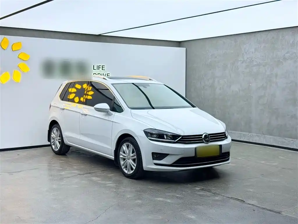 Volkswagen Golf Sportsvan 2016 280TSI Automatic Luxury фото 8