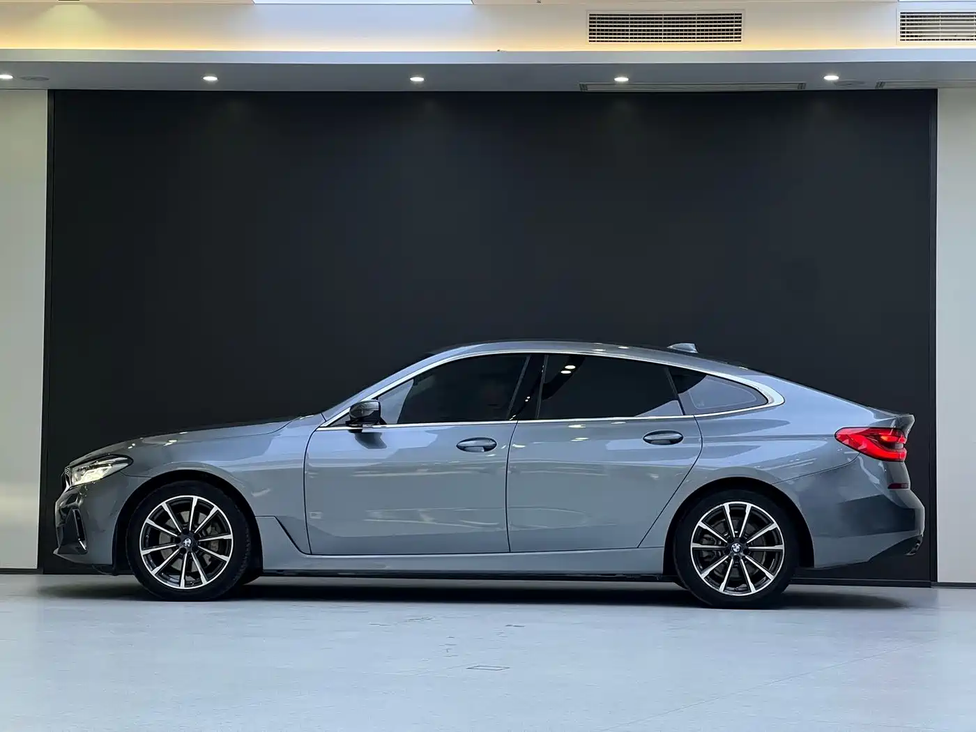 BMW 6 Series GT 2023 2022 Model 630i Luxury Design Package