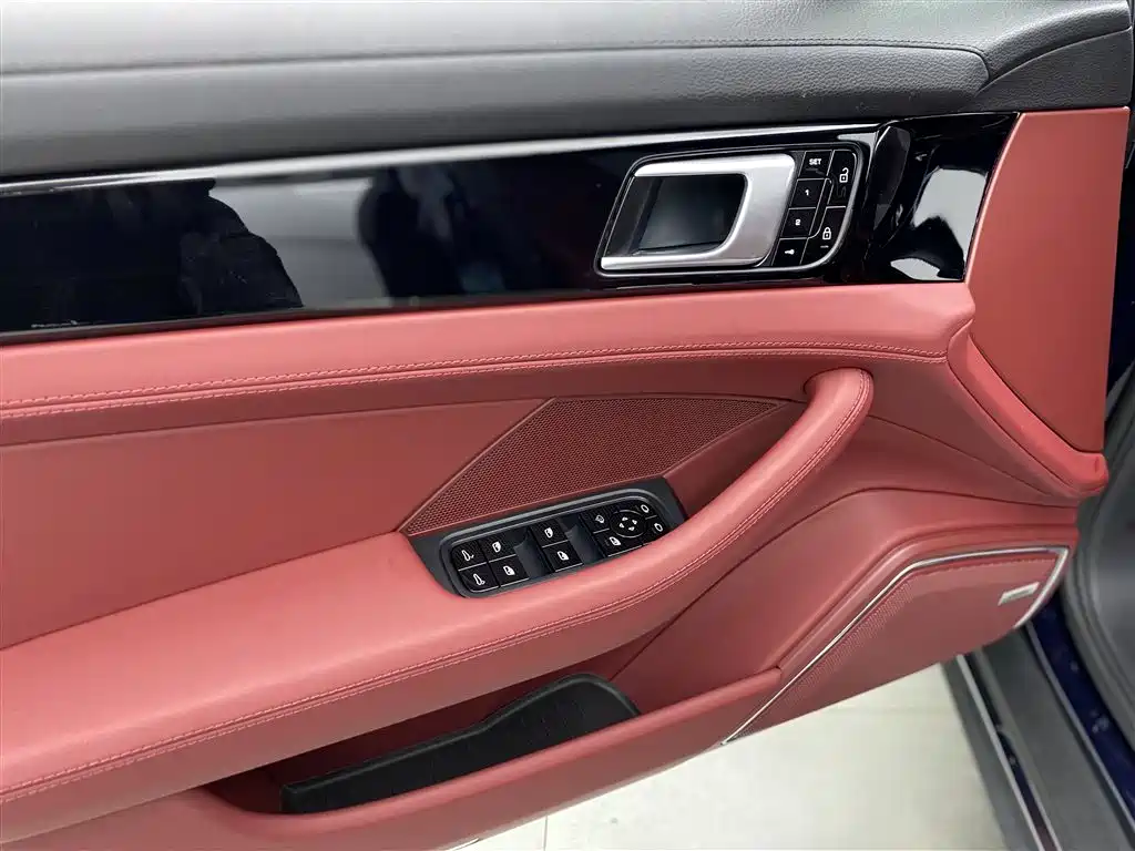Porsche Panamera 2019 Panamera 4 Executive Long Wheelbase 2.9T фото 19