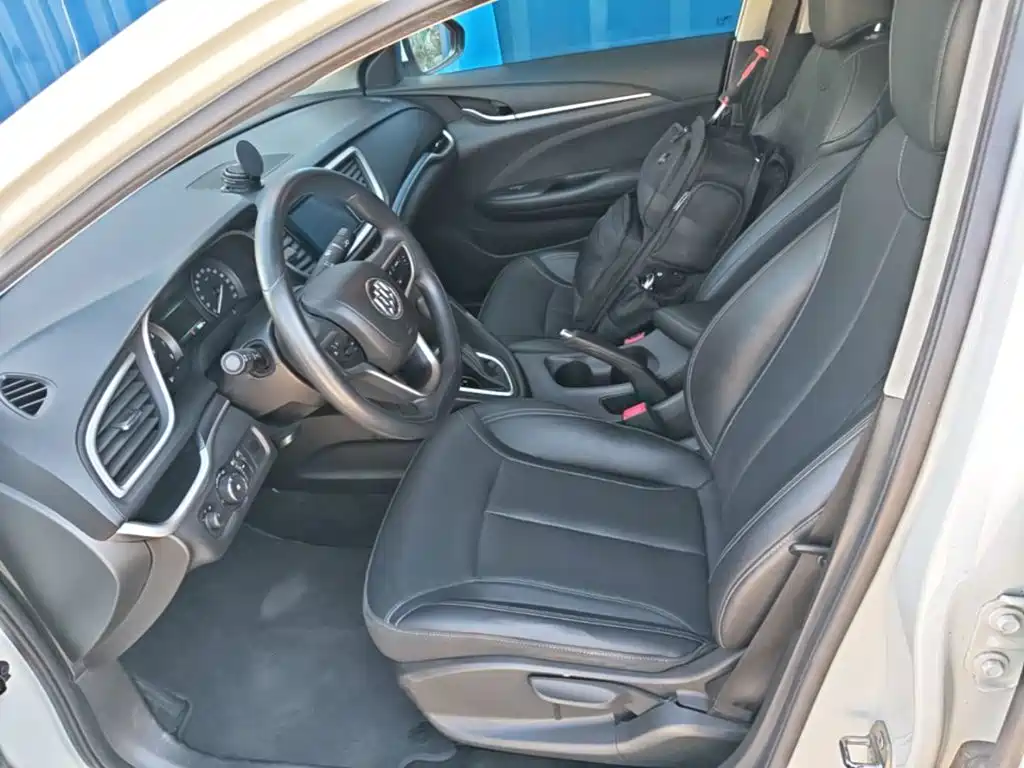 Фото 15 - Buick Excelle