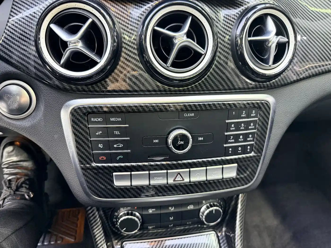 Mercedes-Benz GLA 2018 GLA 200 Dynamic фото 17