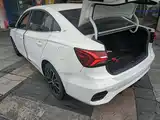 Фото 5 - Roewe i5