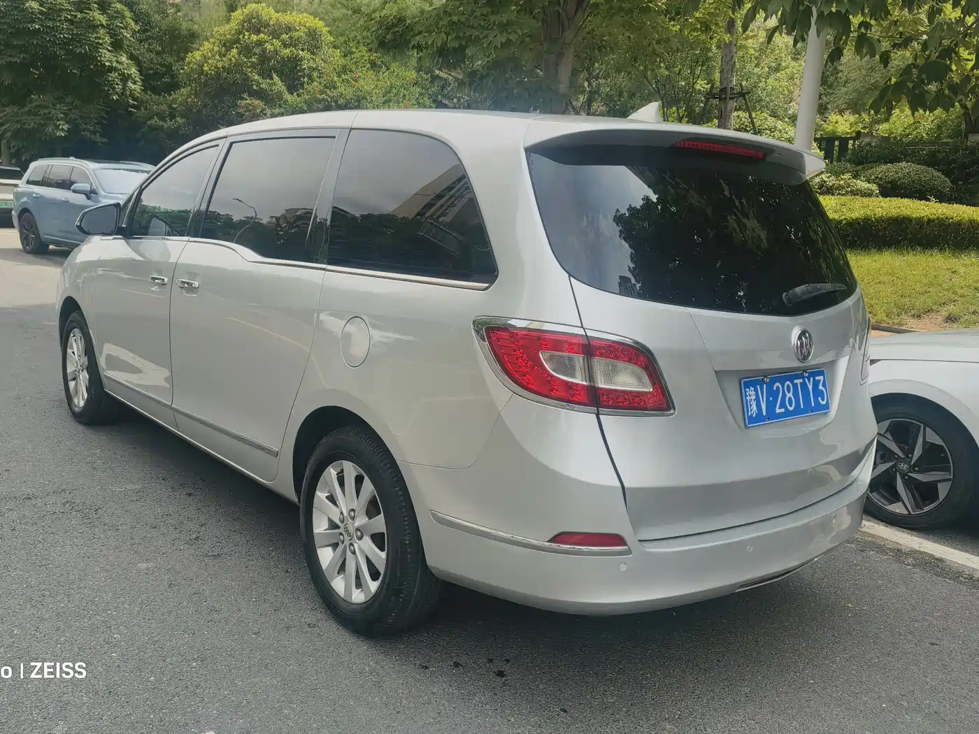 Buick GL8 2011 2.4L LT Luxury Business Executive фото 6