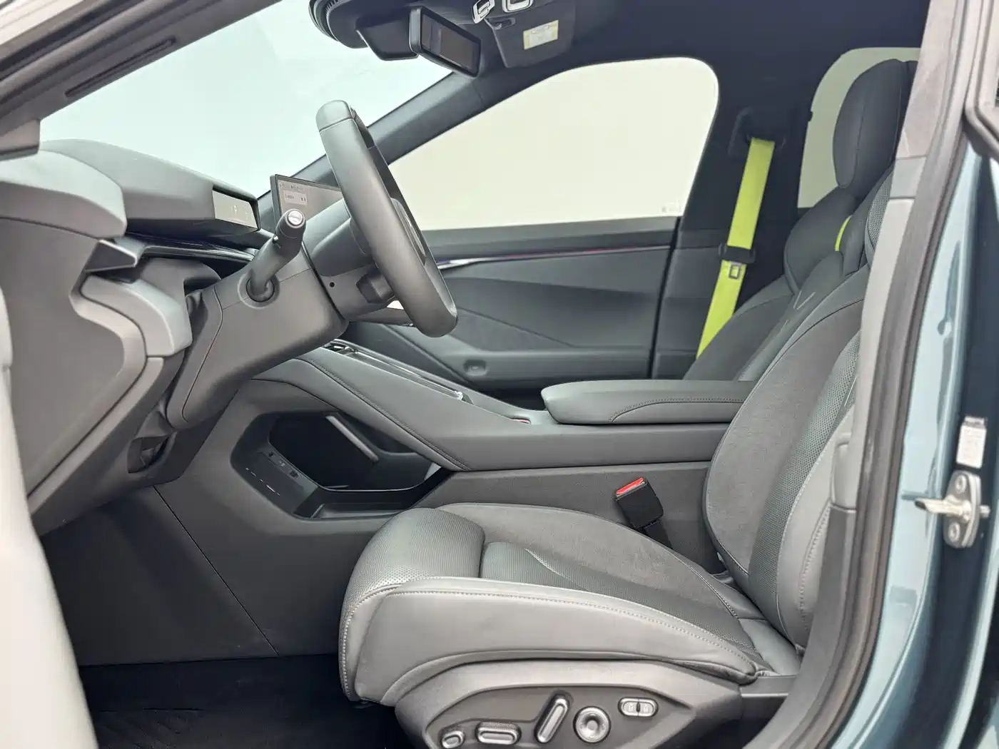 2025 XPeng P7