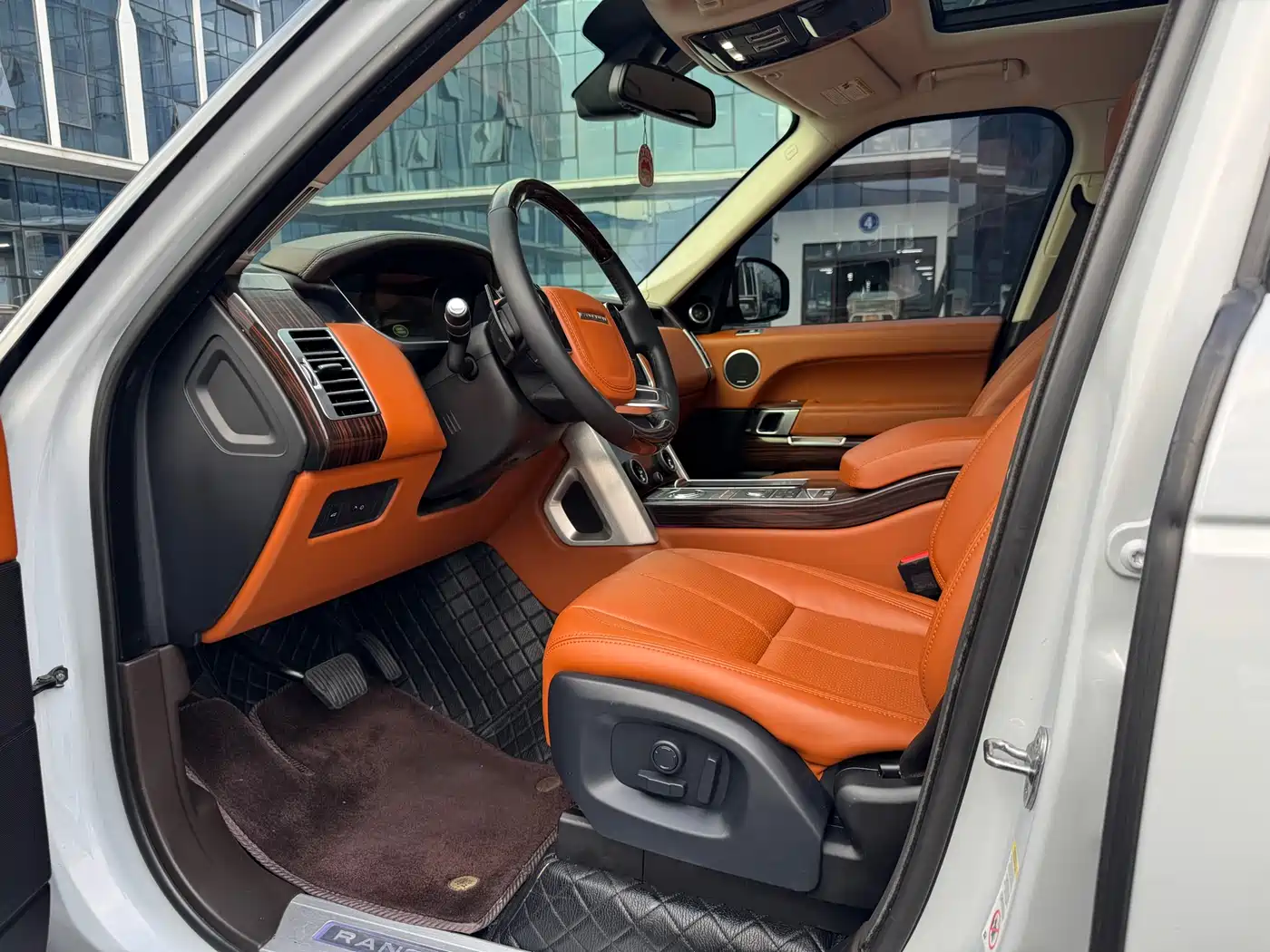Land Rover Range Rover 2017 3.0 SC V6 Vogue фото 9