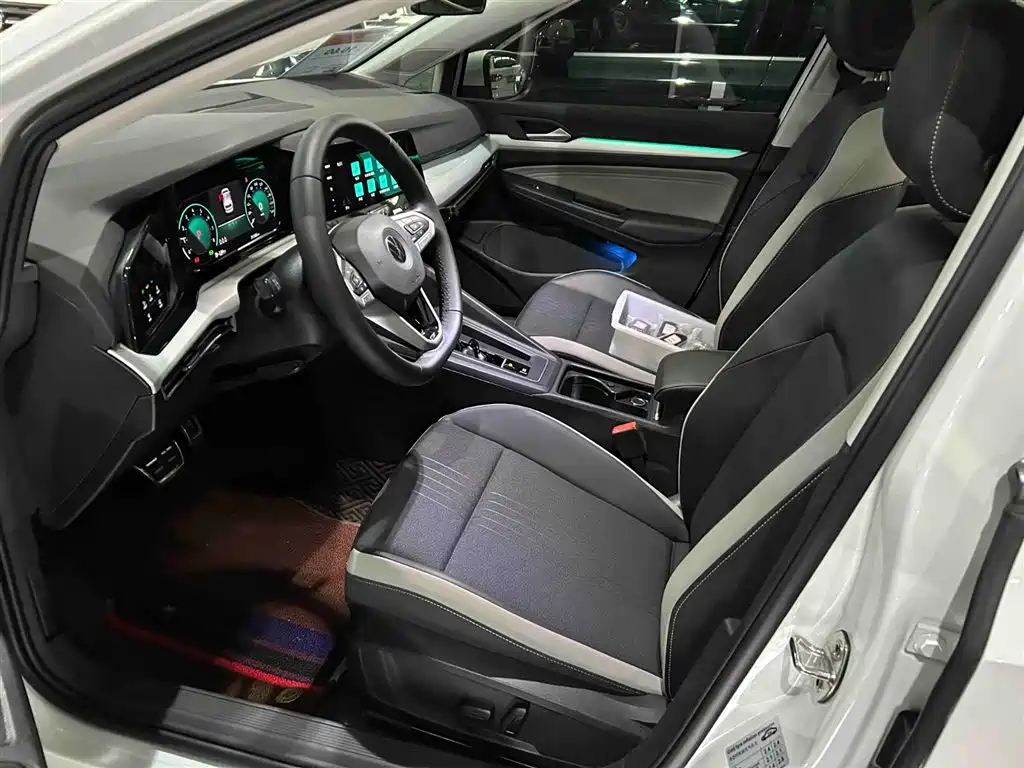 Volkswagen Golf 2021 280TSI DSG Pro фото 11