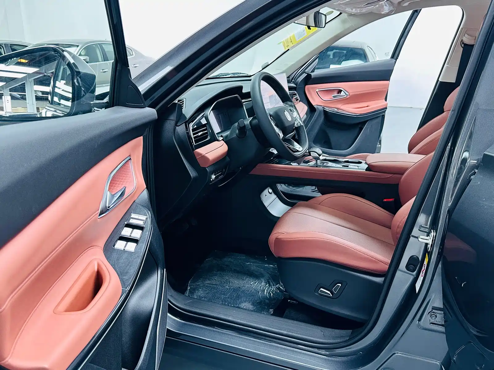 Фото 4 - Changan CS75