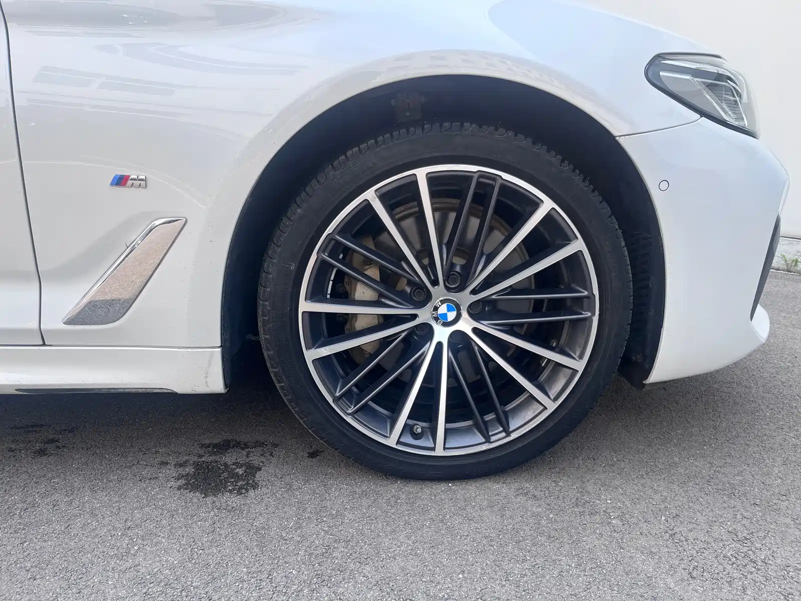 Photo 8 - BMW 5 Series