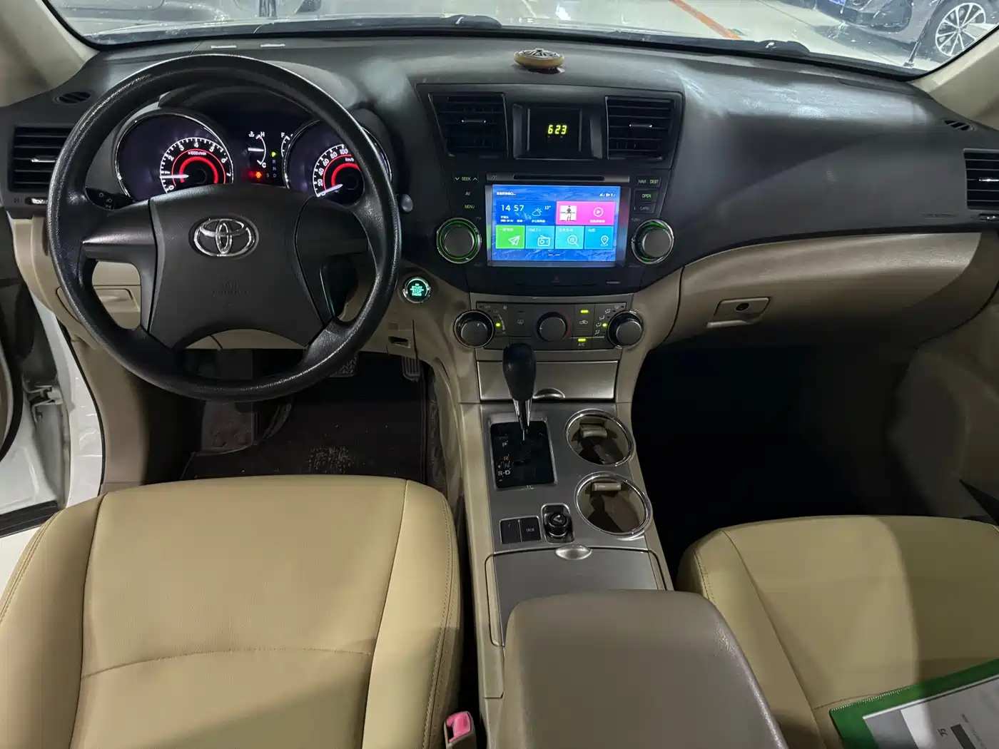 Toyota Highlander 2012 2.7L 2WD 5-seater Elite Edition фото 6