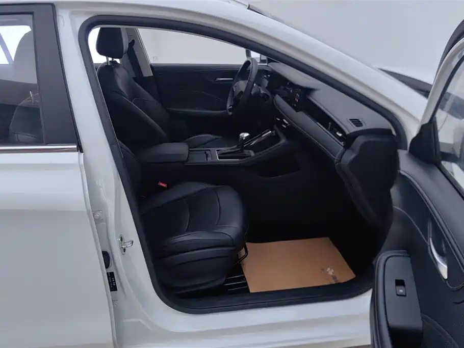 ROEWE I5