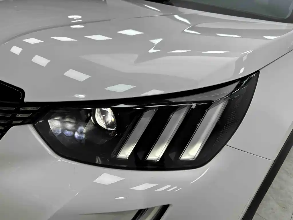 Peugeot 2008 2025 2022 230THP THE ONE