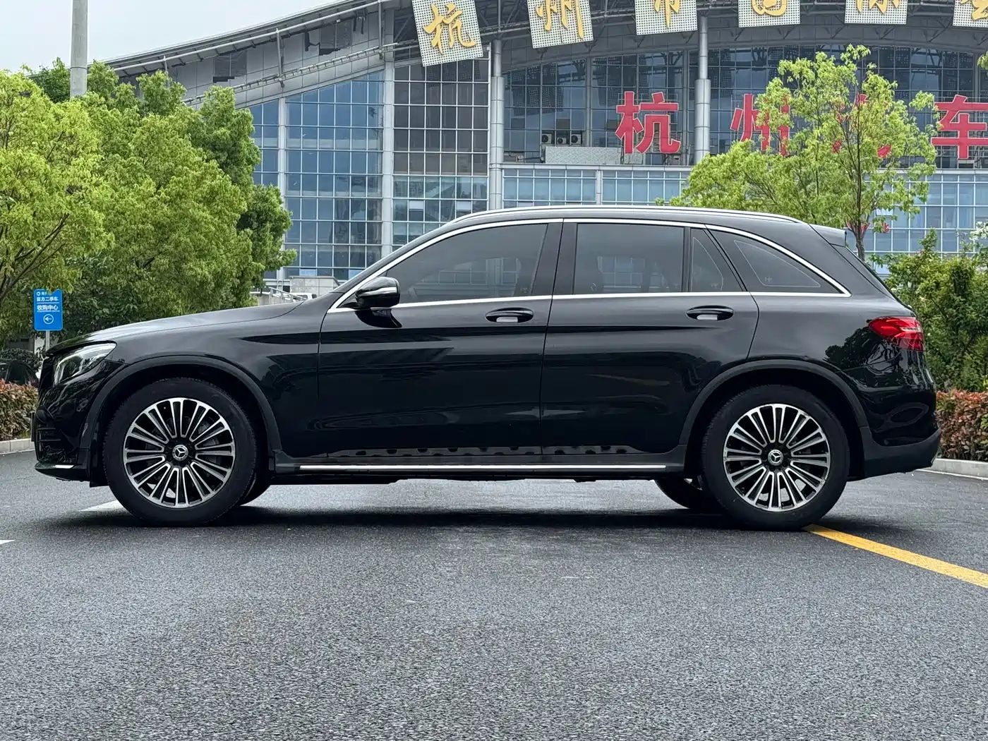 Mercedes-Benz GLC 2018 Facelift GLC 260 4MATIC Dynamic фото 7