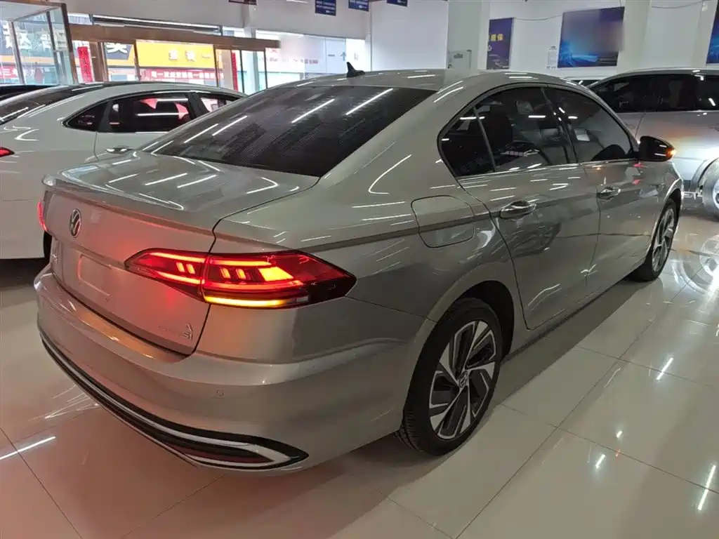Volkswagen Bora 2023 280TSI DSG Prestige Edition фото 5