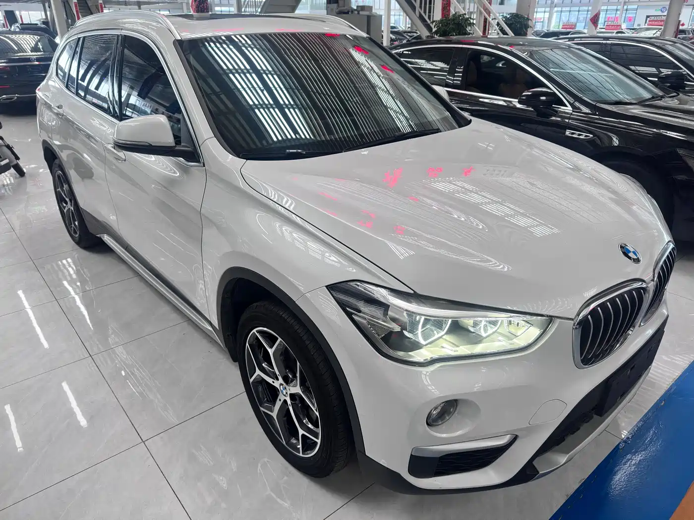 BMW X1 2019 sDrive18Li Premium Model фото 3