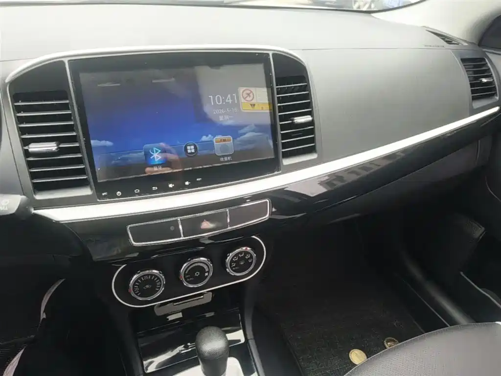 Mitsubishi Lancer EX 2016 1.8L CVT Black & White Replica фото 13