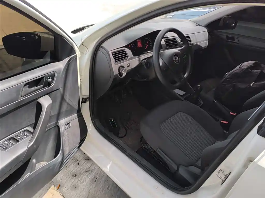 Volkswagen Santana 2021 1.5L Manual Trend Edition фото 16