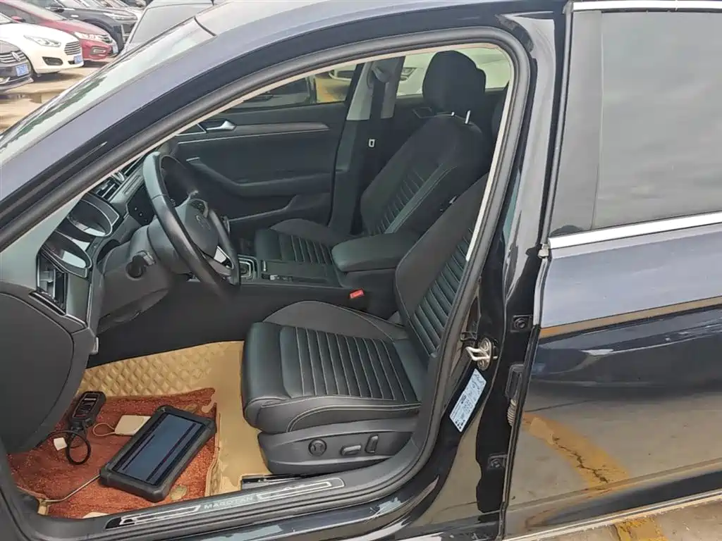 Volkswagen Magotan 2020 330TSI DSG Leading фото 15