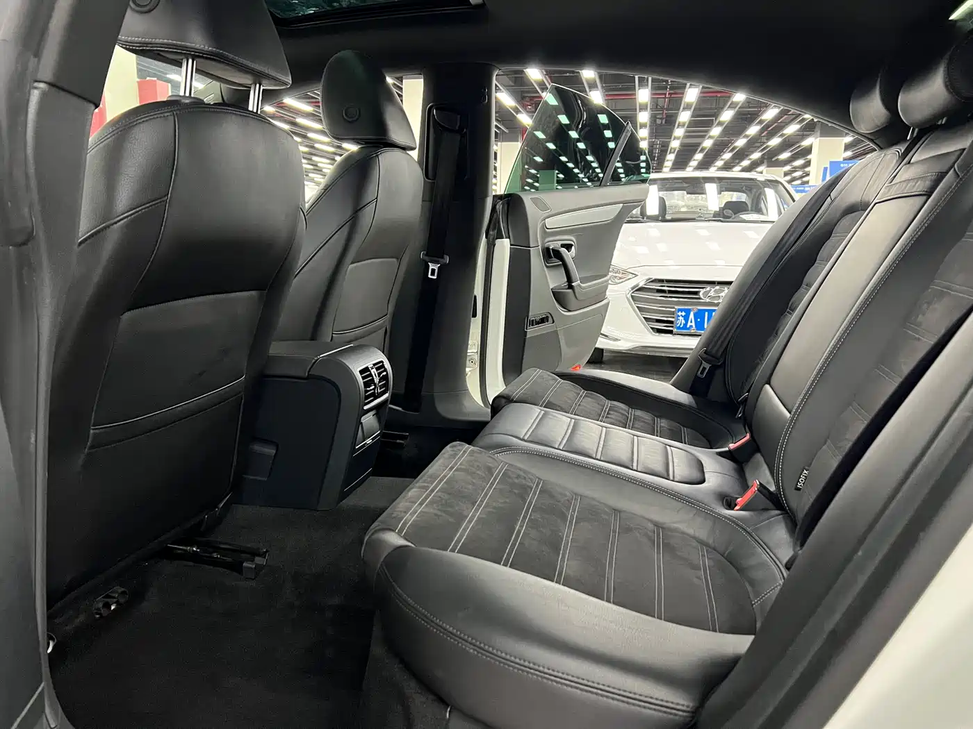 Volkswagen FAW-Volkswagen CC 2016 Model 1.8TSI Premium фото 22