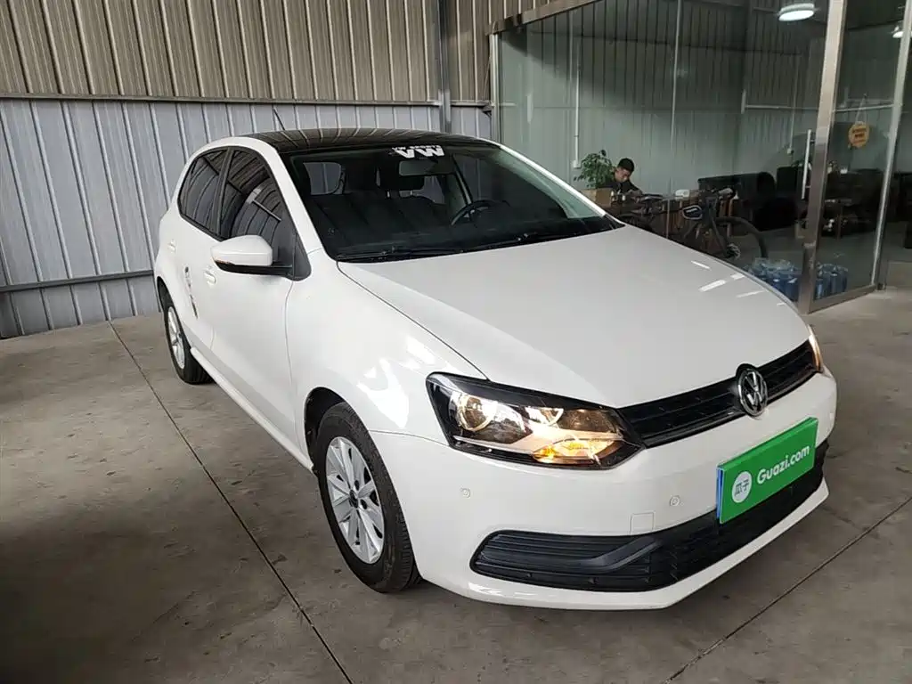 Volkswagen Polo 2016 1.4L Manual Trend фото 4