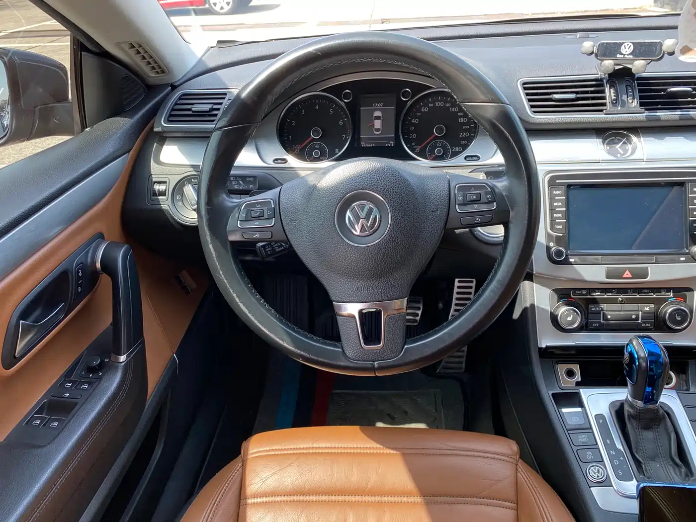 Volkswagen FAW-Volkswagen CC 2012 Model 2.0TSI Ultimate фото 12