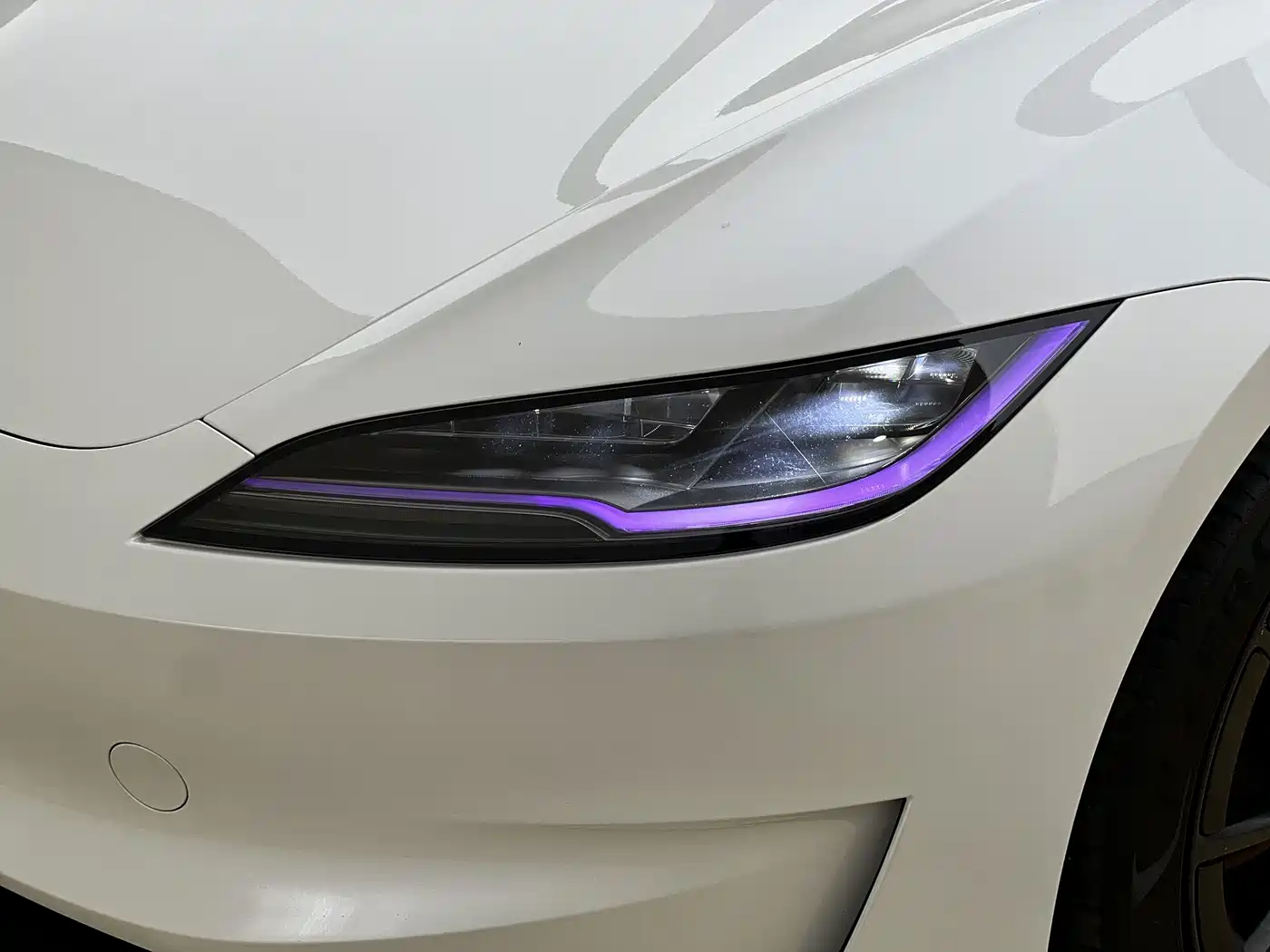 Фото 4 - Tesla Model 3