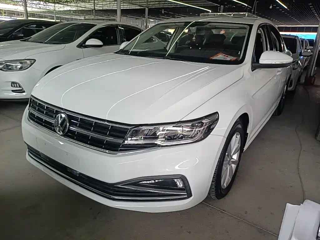 Фото 1 - Volkswagen Bora