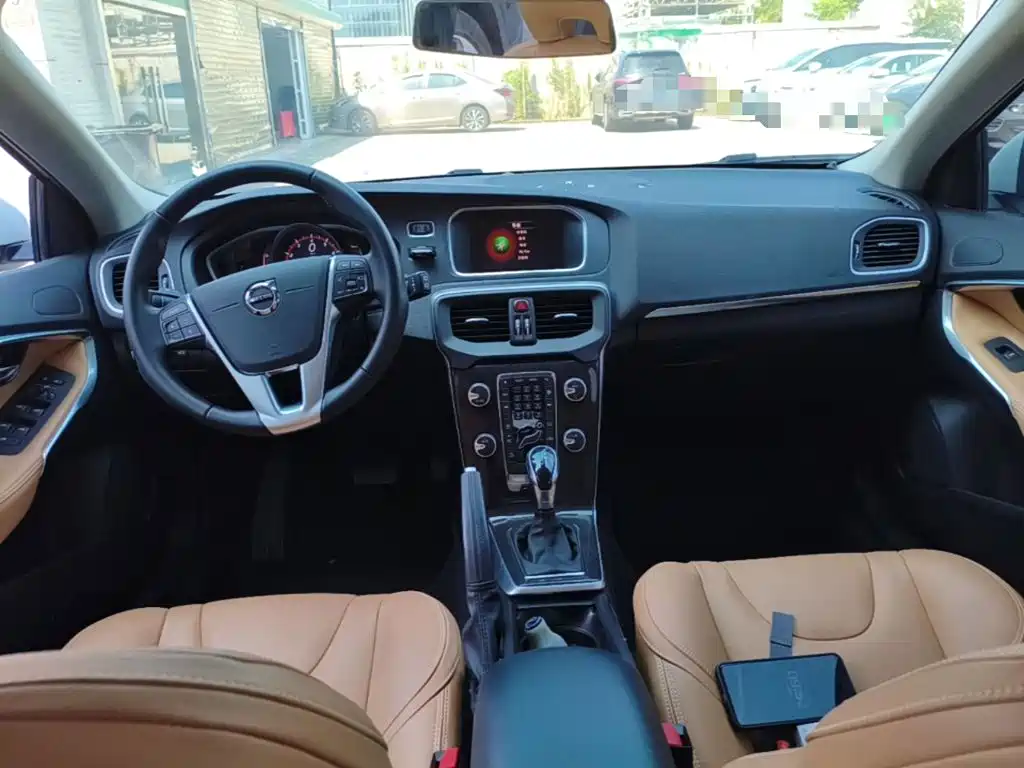 Volvo V40 2019 2018 T3 Inscription Edition